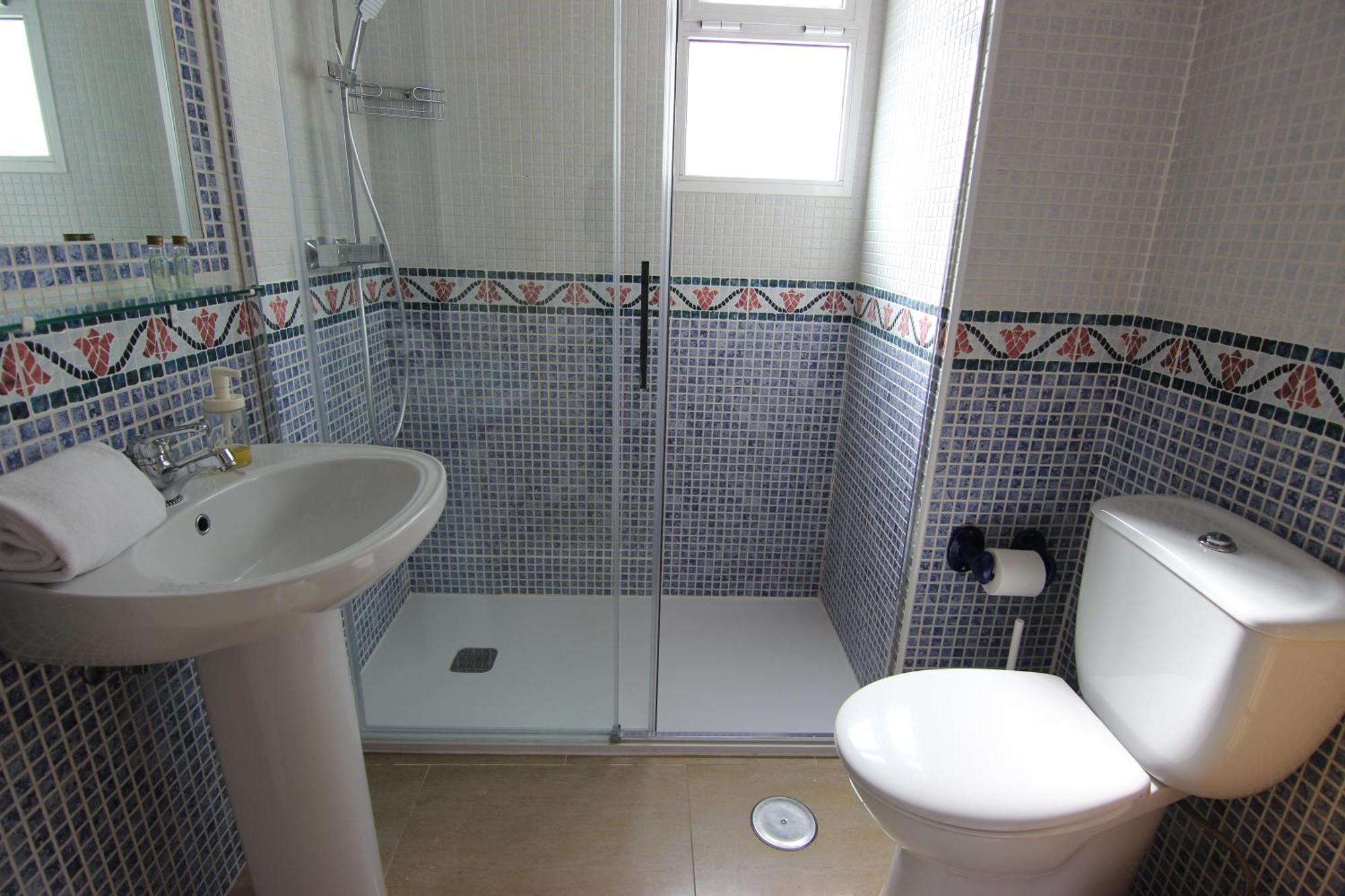 Rentalsevilla Espacioso Apartamento En La Alameda De Hercules Con Parking Extérieur photo