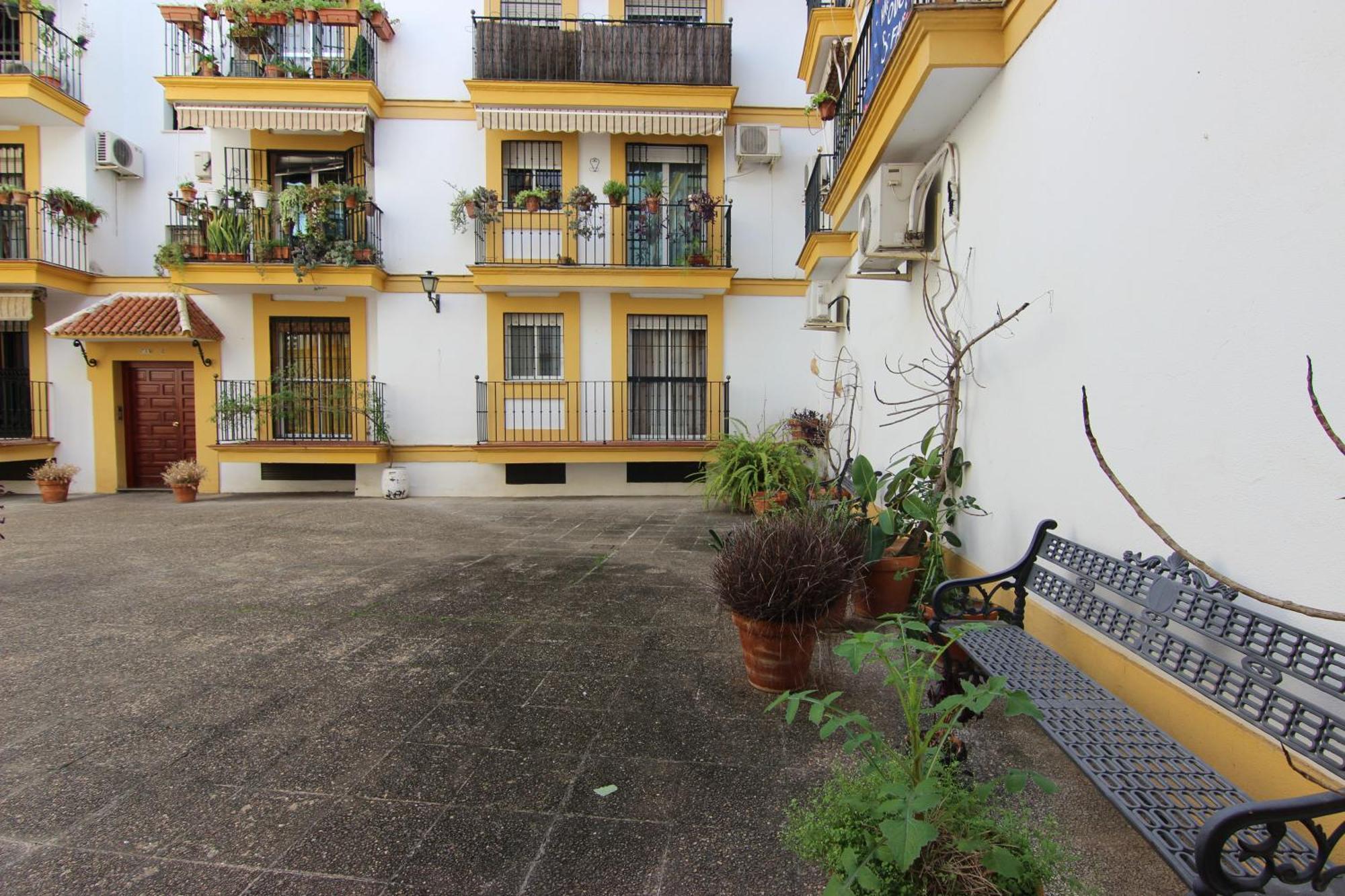Rentalsevilla Espacioso Apartamento En La Alameda De Hercules Con Parking Extérieur photo